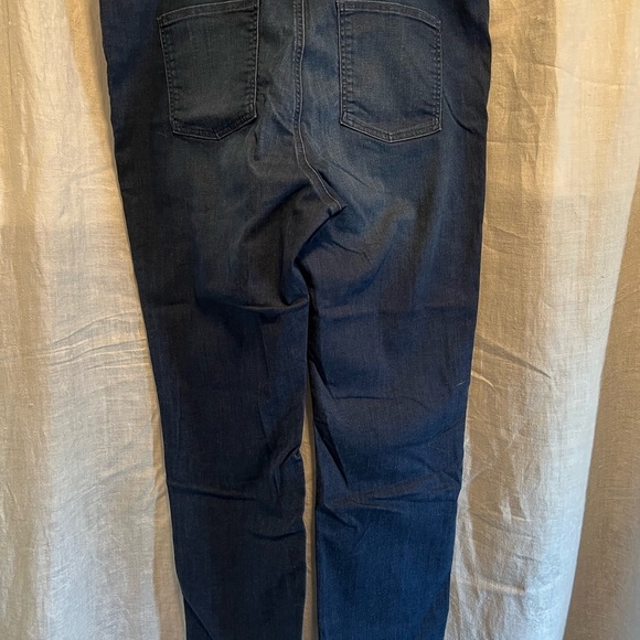 L.L. Bean classic fit jeans. Size 20. Medium wash. Great condition. - Picture 2 of 7